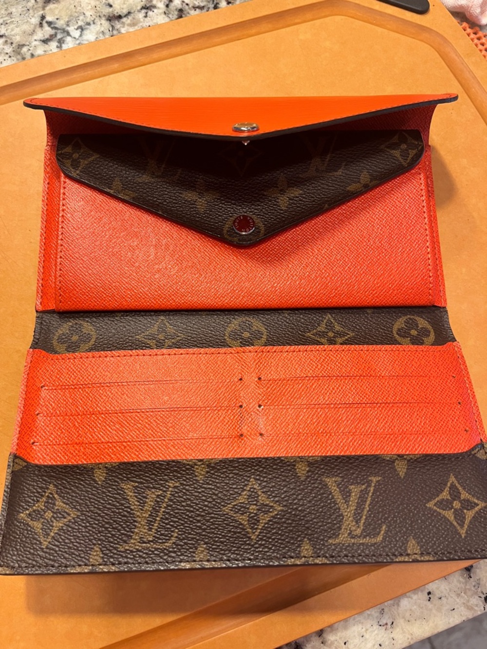 Louis Vuitton Monogram Canvas Wallet with Orange Epi Leather Flap - Picture 6 of 11